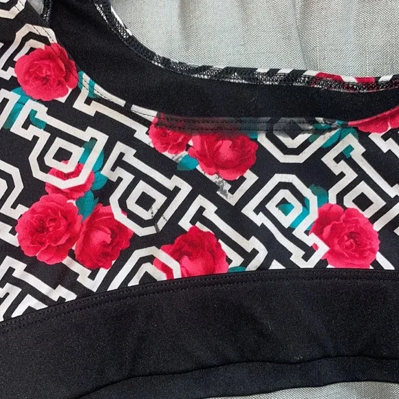 Guc lot of large pink brand sports bras tons of life left - Picture 7 of 7